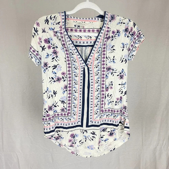 Lucky Brand Boho Floral White Purple Print  V Neck Short Sleeve Top - Picture 2 of 9